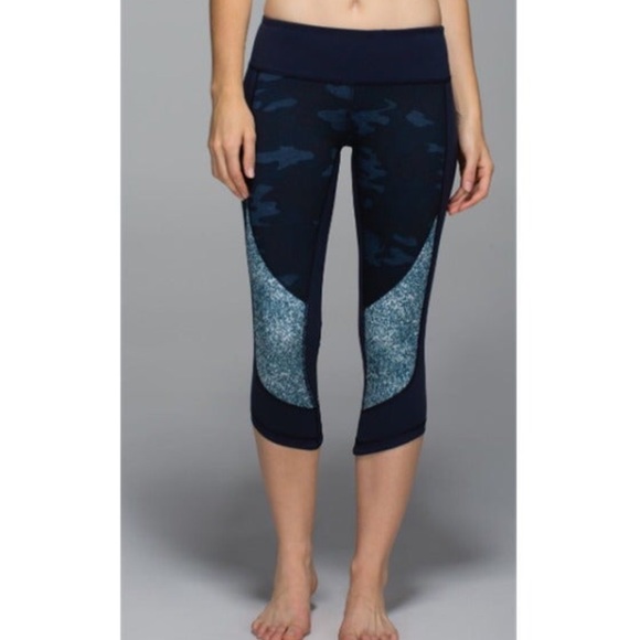 Lululemon Wunder Under Crop *Full-On Luon - Picture 2 of 10